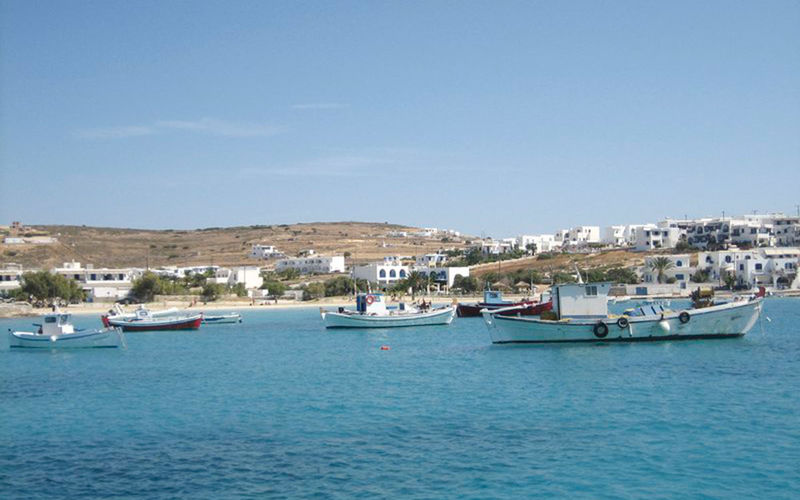 ein Bild von Antiparos mit Blick auf den Chora Strand
