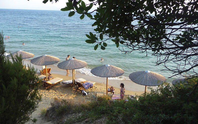 Maratha Strand ein Bild mit Blick auf den Maratha Strand auf Skiathos