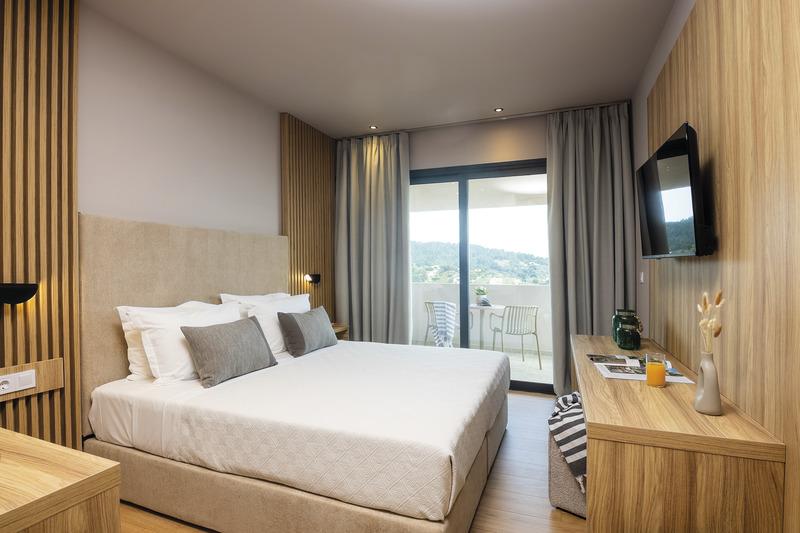 Skiathos, Petra Nera Hotel, Superior seitl. Meerblick