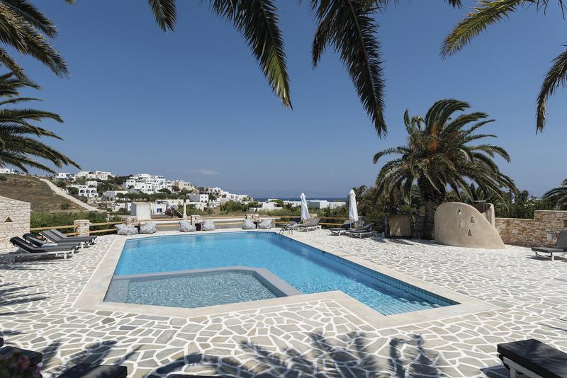 Paros, Pnoi Hotel