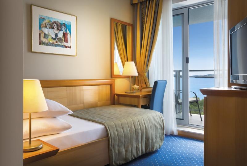 Orebic, Aminess Hotel Grand Azur, Einzelzimmer Meerseite Balkon