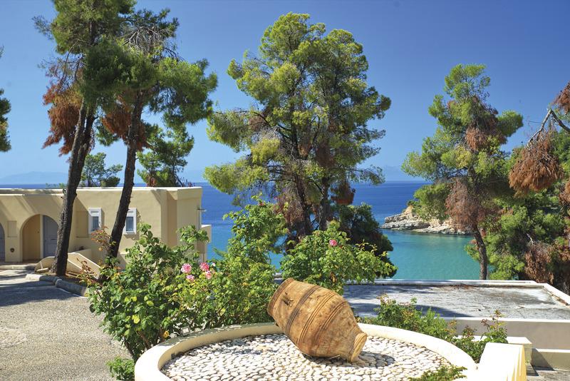 Alonissos, Alonissos Beach Bungalows & Suites Hotel