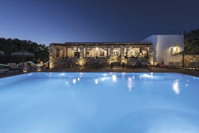 Paros, Paros Land Hotel